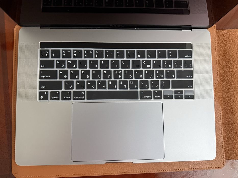 MacBook Pro (15-inch, 2016)