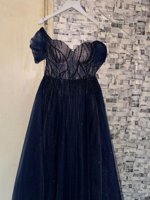 Бална тъмно синя рокля