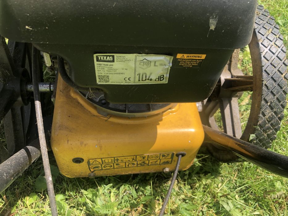 Masina tuns iarba benzina cu fir