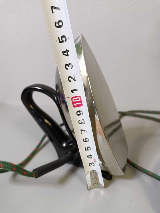 Винтажный дорожный (малогабаритный) электрический утюг