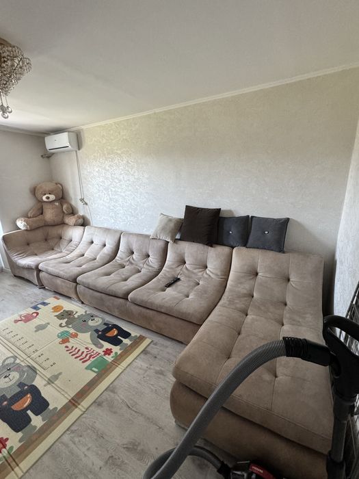 Продам диван в очень хорошем состоянии