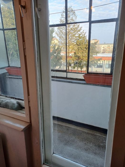 Inchiriez apartament cu 2 camere, mobilat complet, zona Micro 9