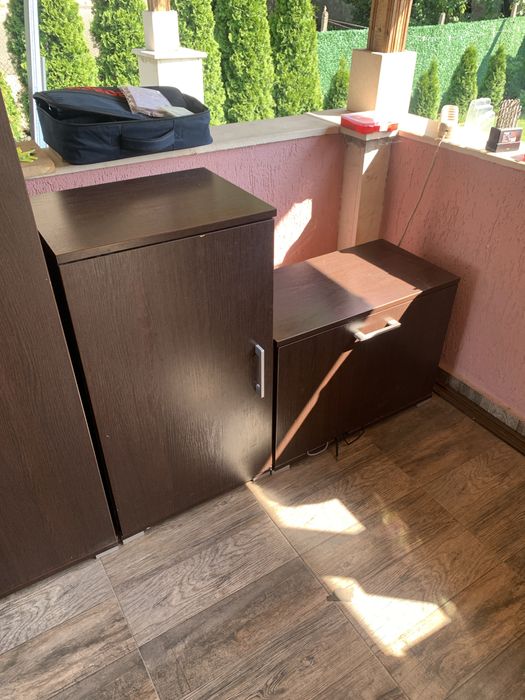 портманто ,скрин и две шкафчета с огледало