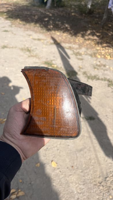 Е34 оригинал поворотники