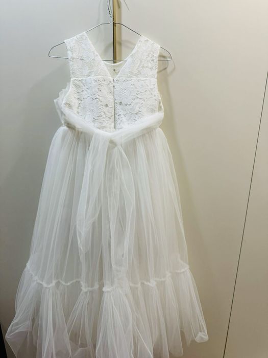 Продам платья на девочку качество 100%