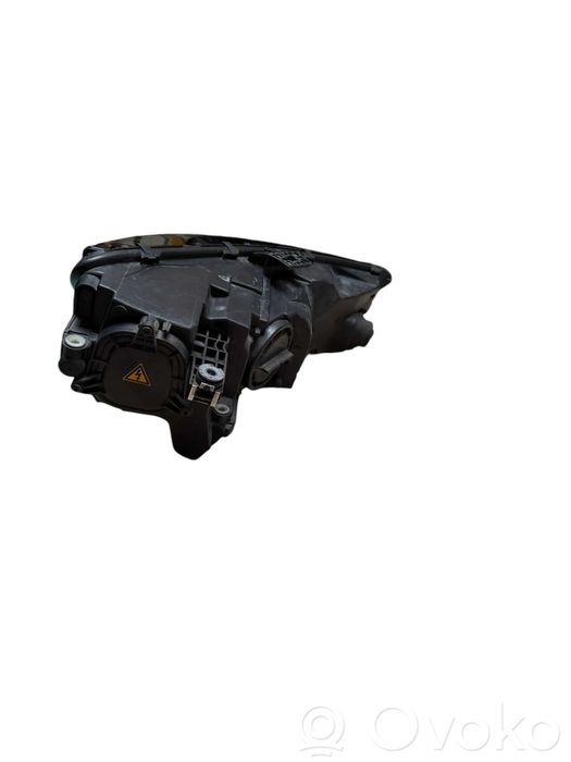 Far Stanga Audi A4 B9 8W Cod 8W0941043