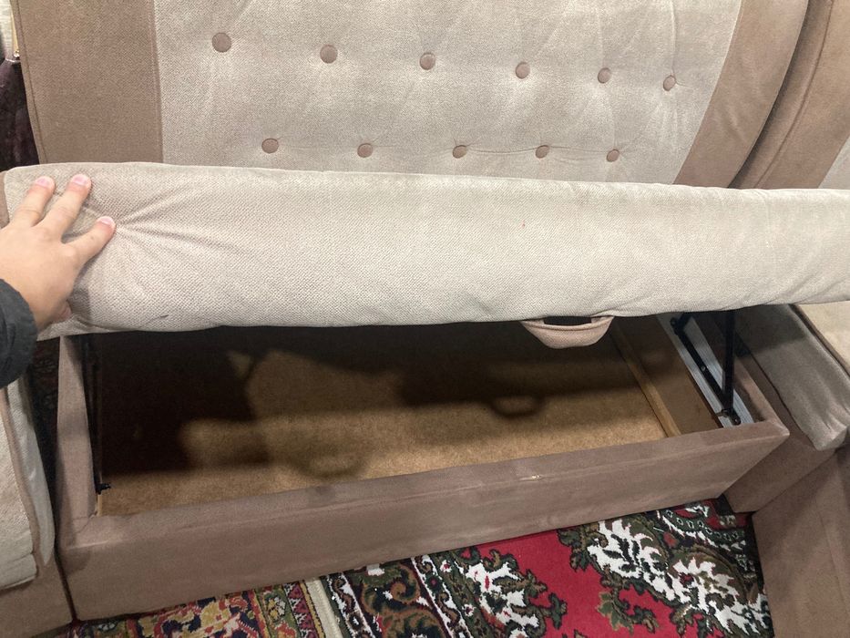 Кухонная мебель. Угловой диван, б/у.