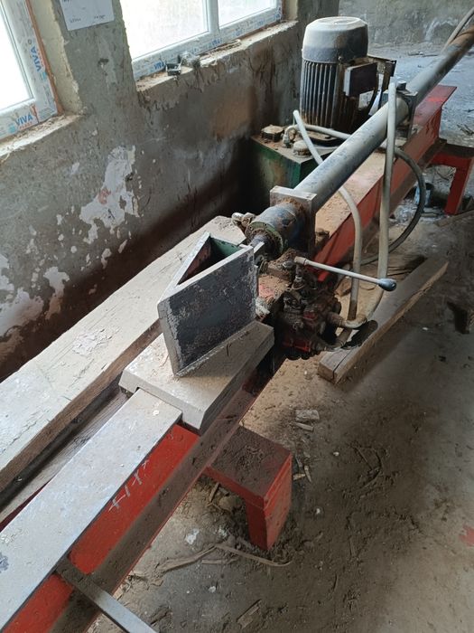 Професионална Цепачка за дърва и колове