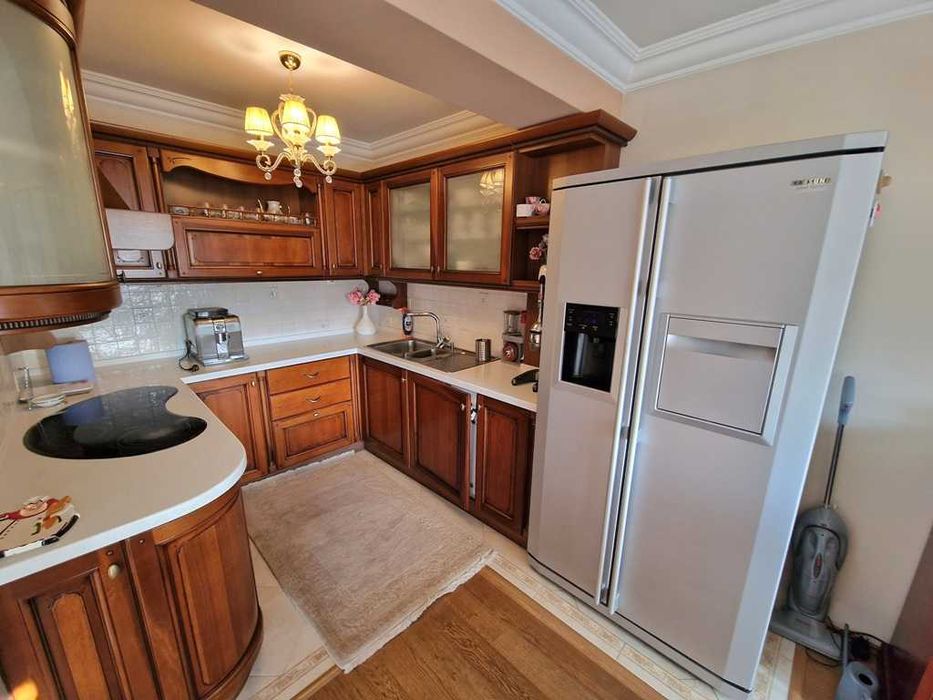 Продава се Тристаен апартамент в Благоевград, Широк център - 124 кв.м за 2097 €/кв.м - Снимка #3