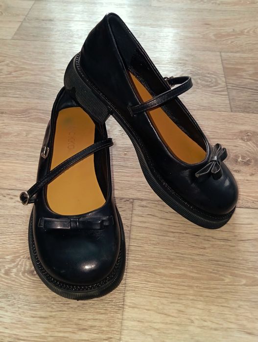 Туфли кожаные на девочку