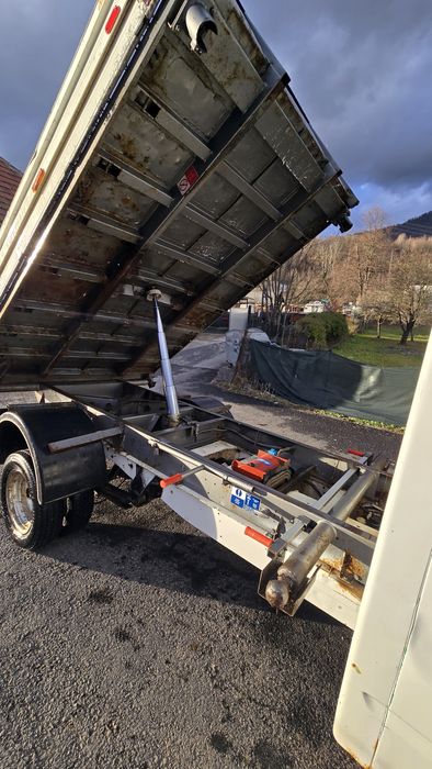 Ford Transit basculabil pe 3 parti