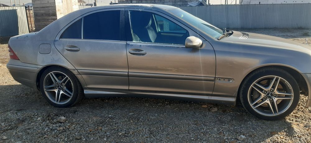 Продаю Мерс с 230