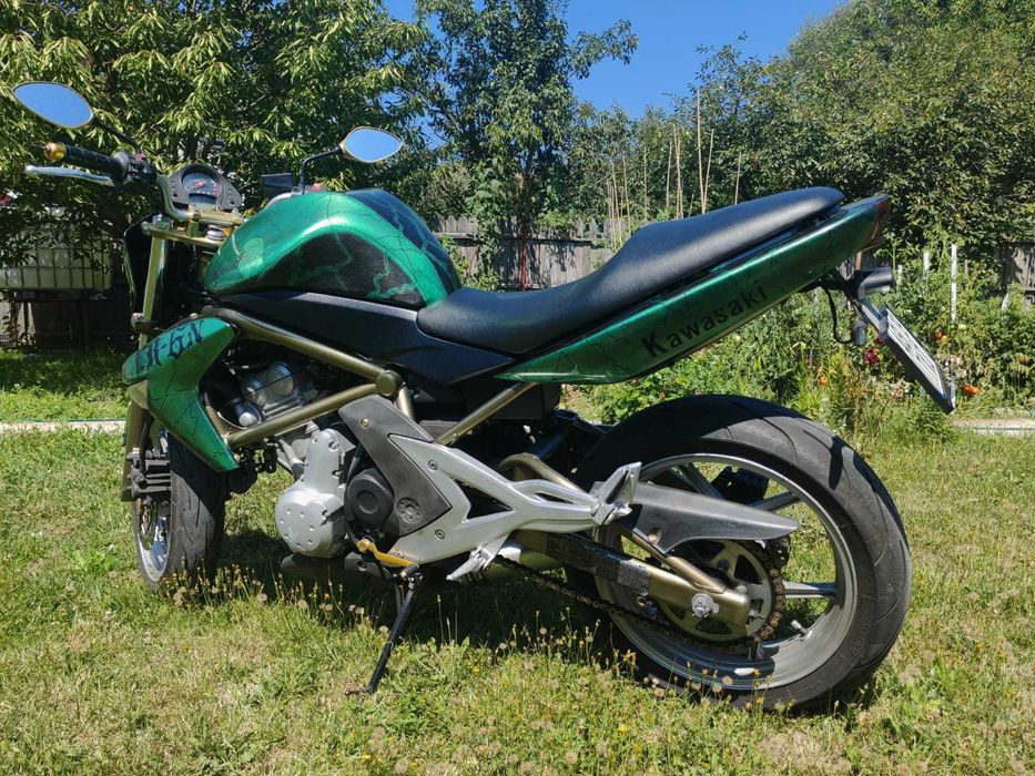 Motocicleta Kawasaki ER6N