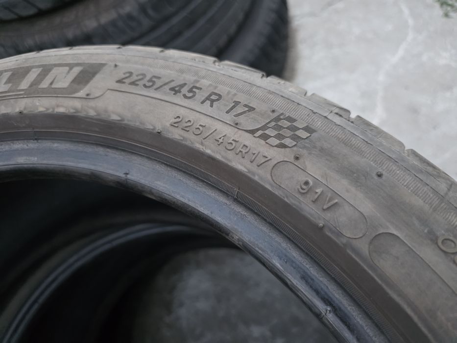 2бр Летни гуми 225 45 17 - Michelin - DOT 2023