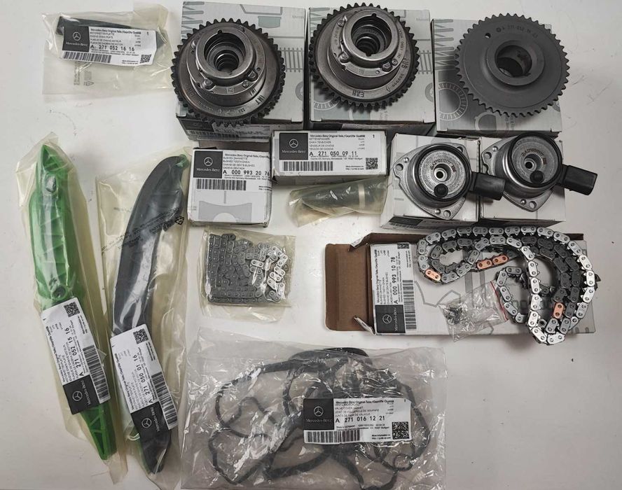 Чисто нов ! Оригинален Комплект Верижно Задвижване M271 W204, W211 др.