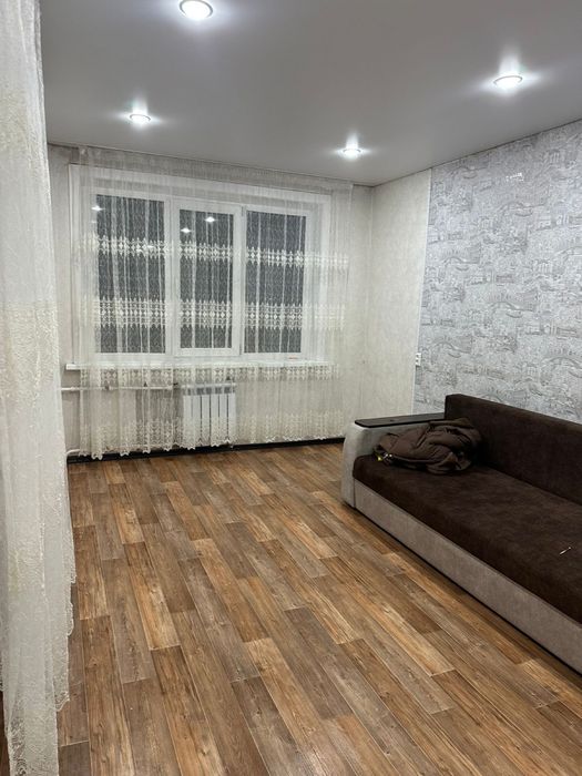 Сдается 2хкомн квартира район 8 школы