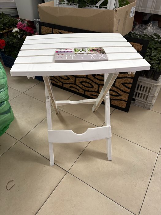 Градинска маса