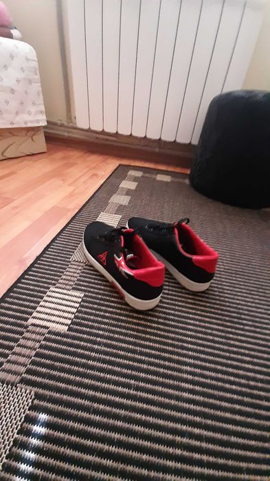 Запазени кецове 40 номер