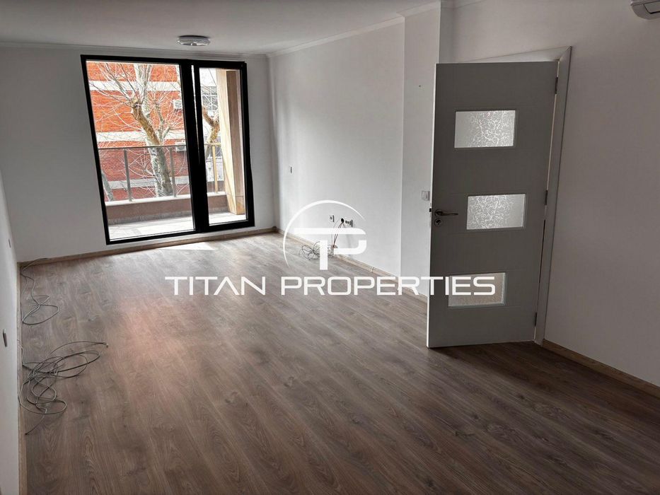 Дава се под наем Офис в Бургас, Център - 63 кв.м за 747.66 € - Снимка #3