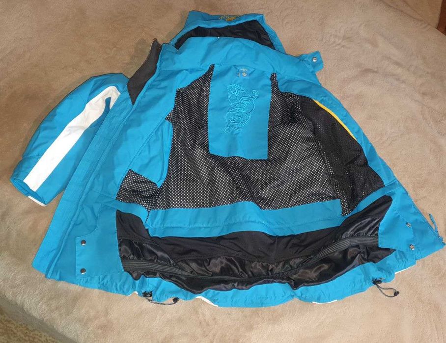 Продам куртку (новая)