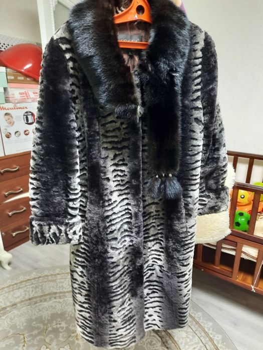 Продам Шубу.