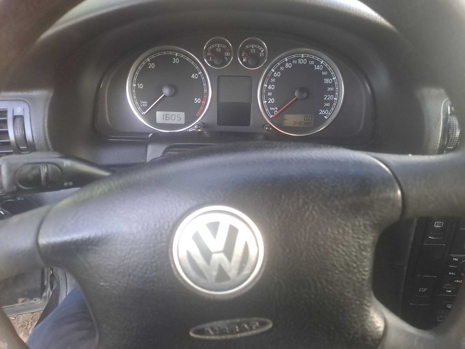 VOLKSWAGEN Passat 2003 — imagine 4