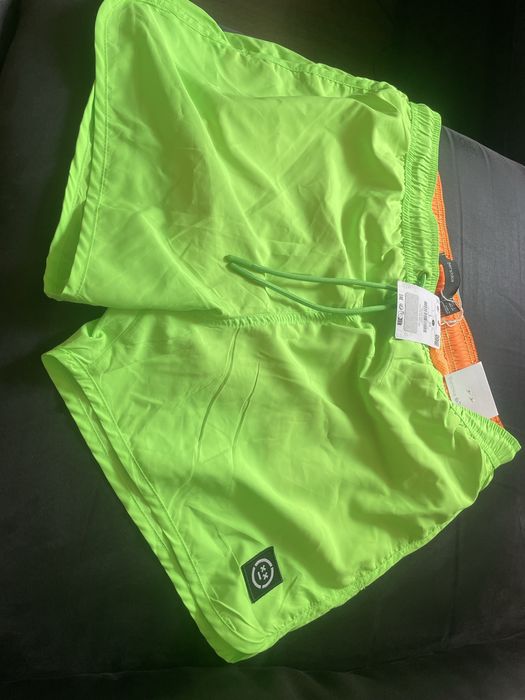 Бански Bershka L - размер НОВИ !