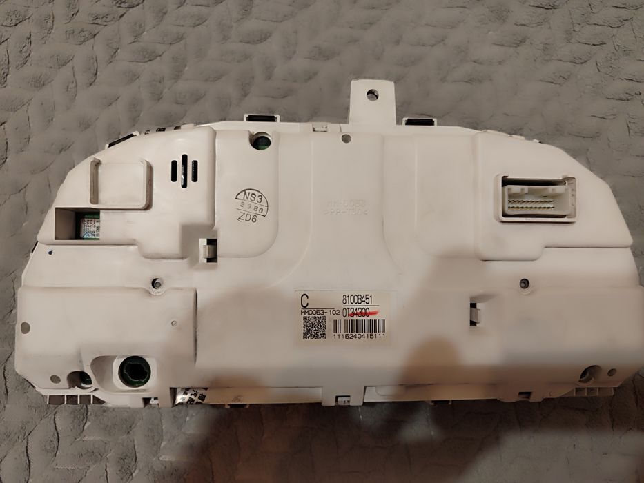 Приборка на аутлендр и Лансер.