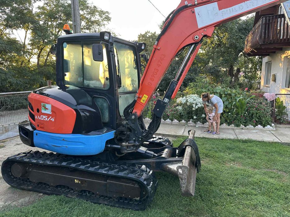 5t excavator si dumper de 6t de inchiriat