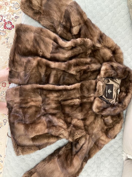 Продам шубу норковую