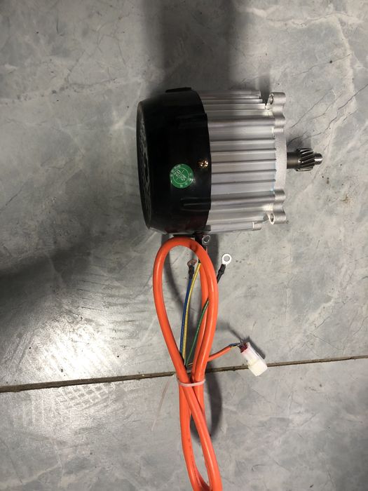 Двигатель мотор на муравей