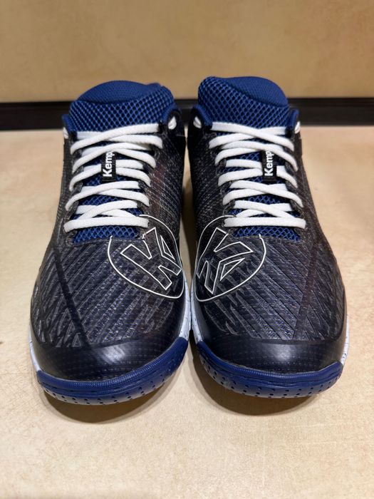 Kempa Attack ONE Contender.