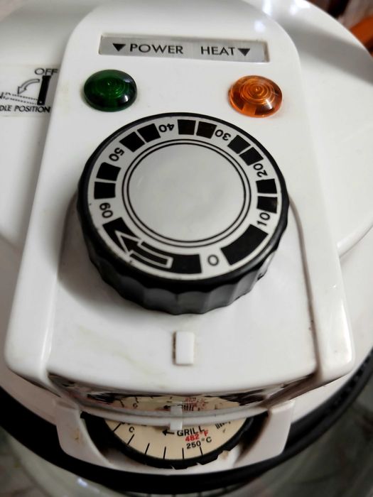 Cuptor cu convecție și friteuză cu aer cald multifuncțională