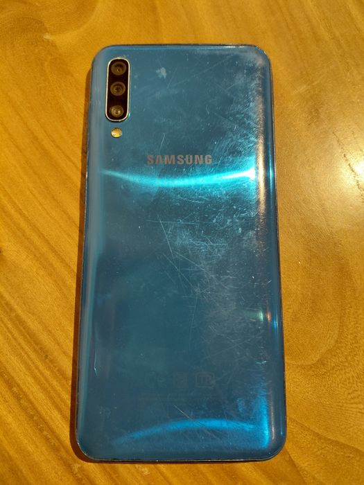 Samsung a50   64