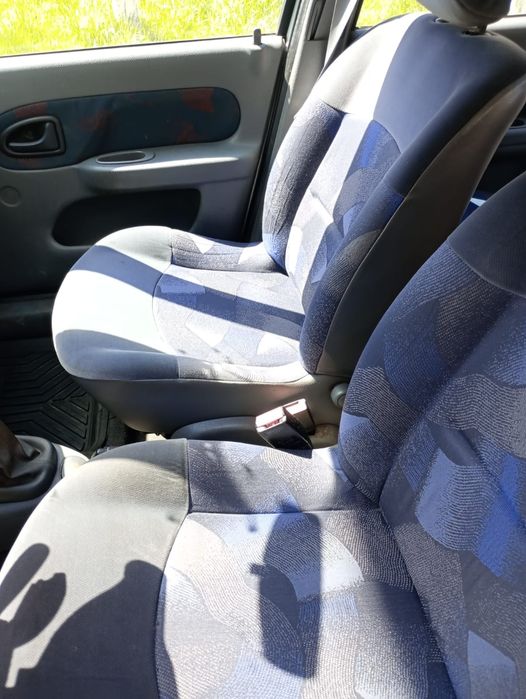 Vând Renault Clio