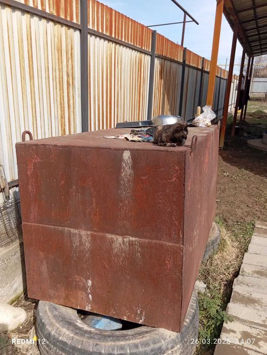 Бочка под воду 2 на 1,5 куб/М  Б/У