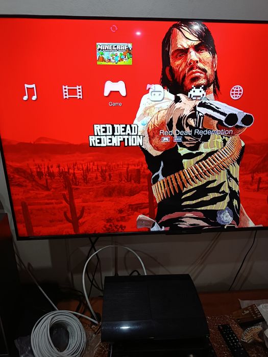 Consola PlayStation 3 SuperSlim Modata 500GB cu 2 controllere