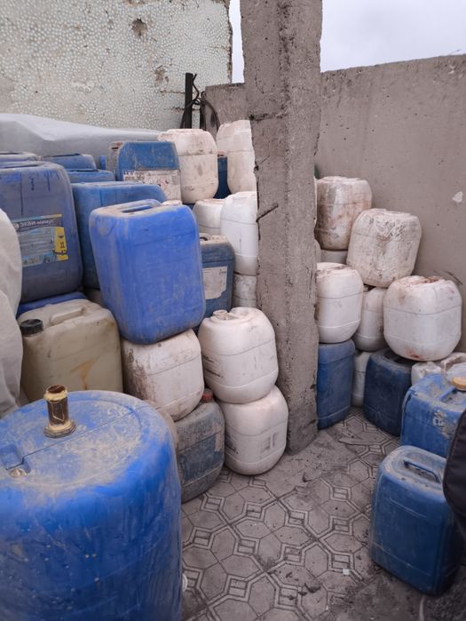 Канистры пластиковые