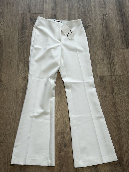 Продам костюм новый