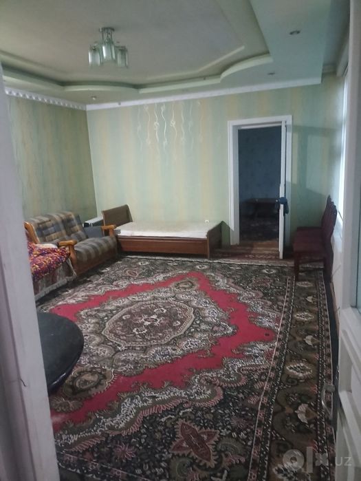 Сдаётся комната семейной паре или студентам.