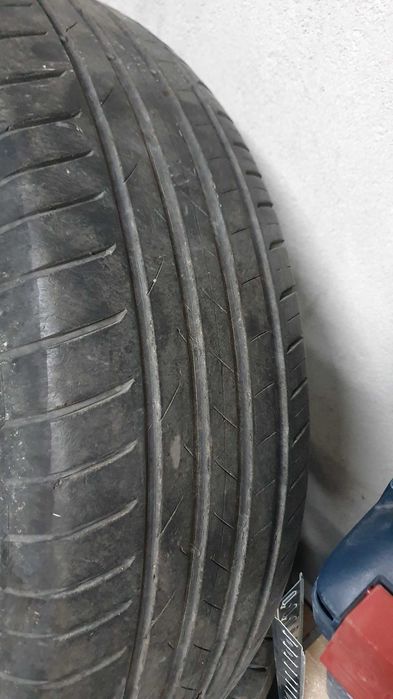 Продавам джанта  и подарявам гуми