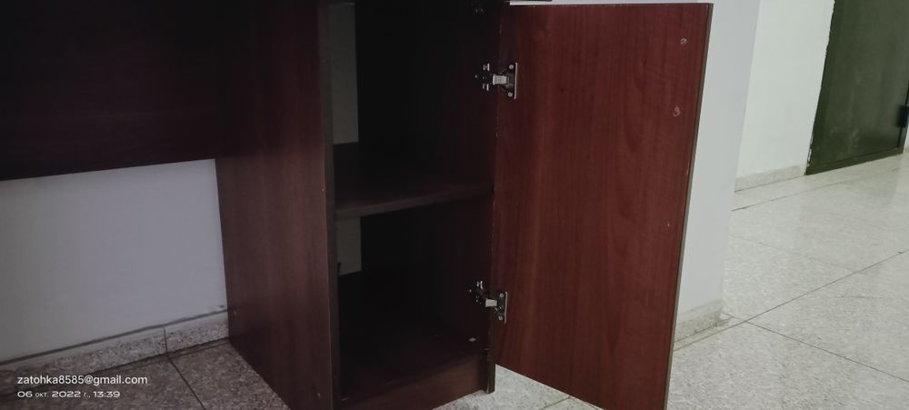 Продам стол.цена договорная