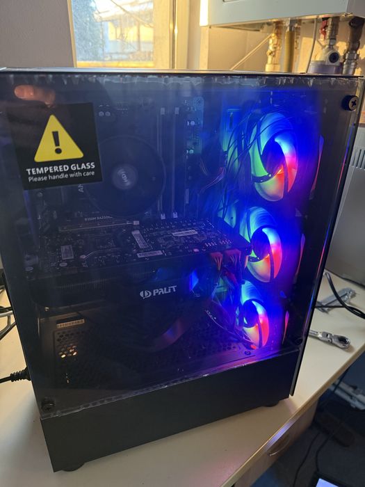 Vand calculator Ryzen 5 2600 , 16 gb ddr4, ssd 250 m2, gtx 770