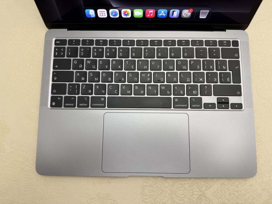 Ноутбук macbook air m1 8/256