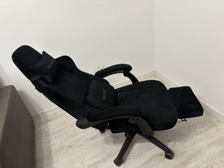 Scaun gaming nou