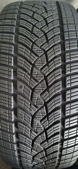 2 anvelope 245 45 18 goodyear iarna 2023 bmw 6,7mm