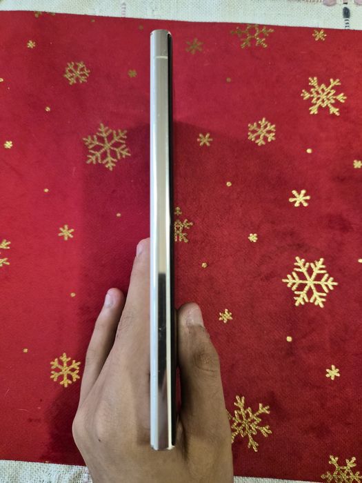 S23 ultra 256GB/8RAM