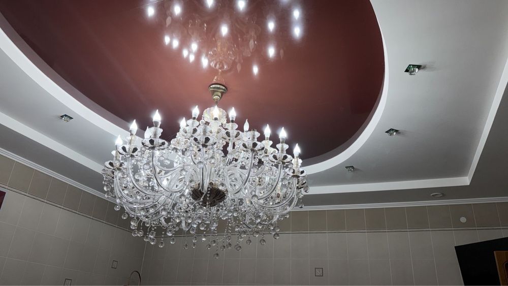 Люстра для гостинной.
