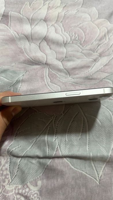 iPhone 13 128гб белый цвет