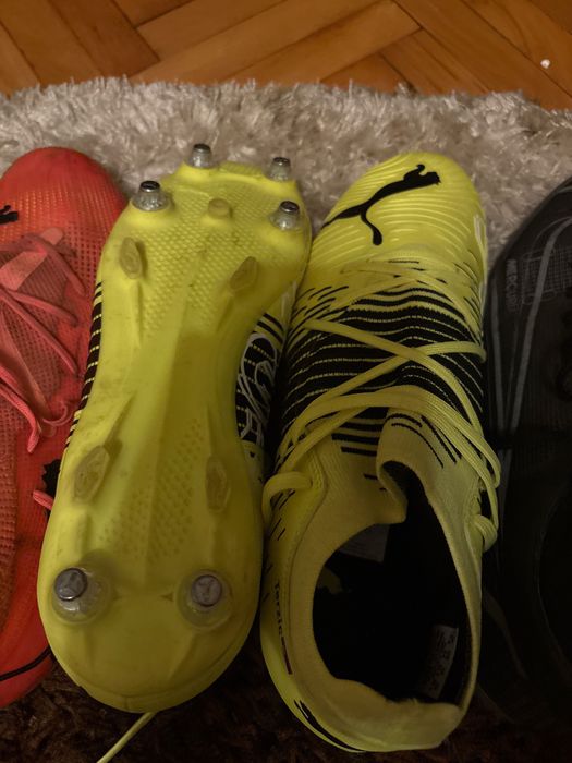 Vând crampoane/adidas